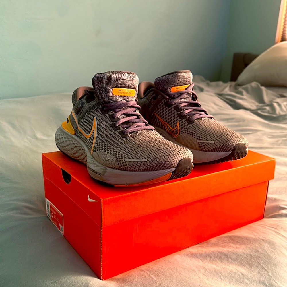 Nike Zoomx invincible Run size 12